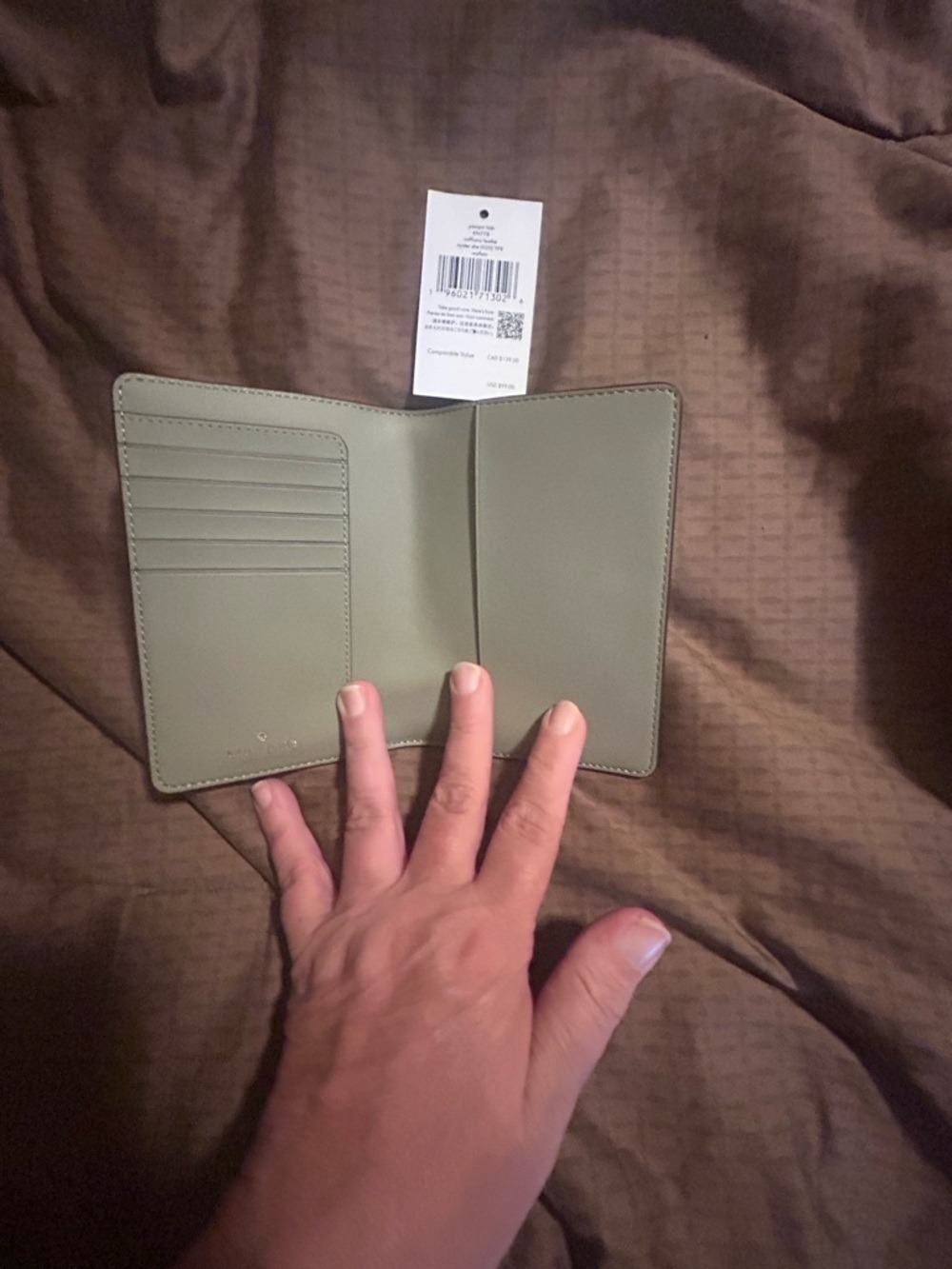 Kate Spade New York Saffiano Passport Holder in oyster she - Picture 3 of 10